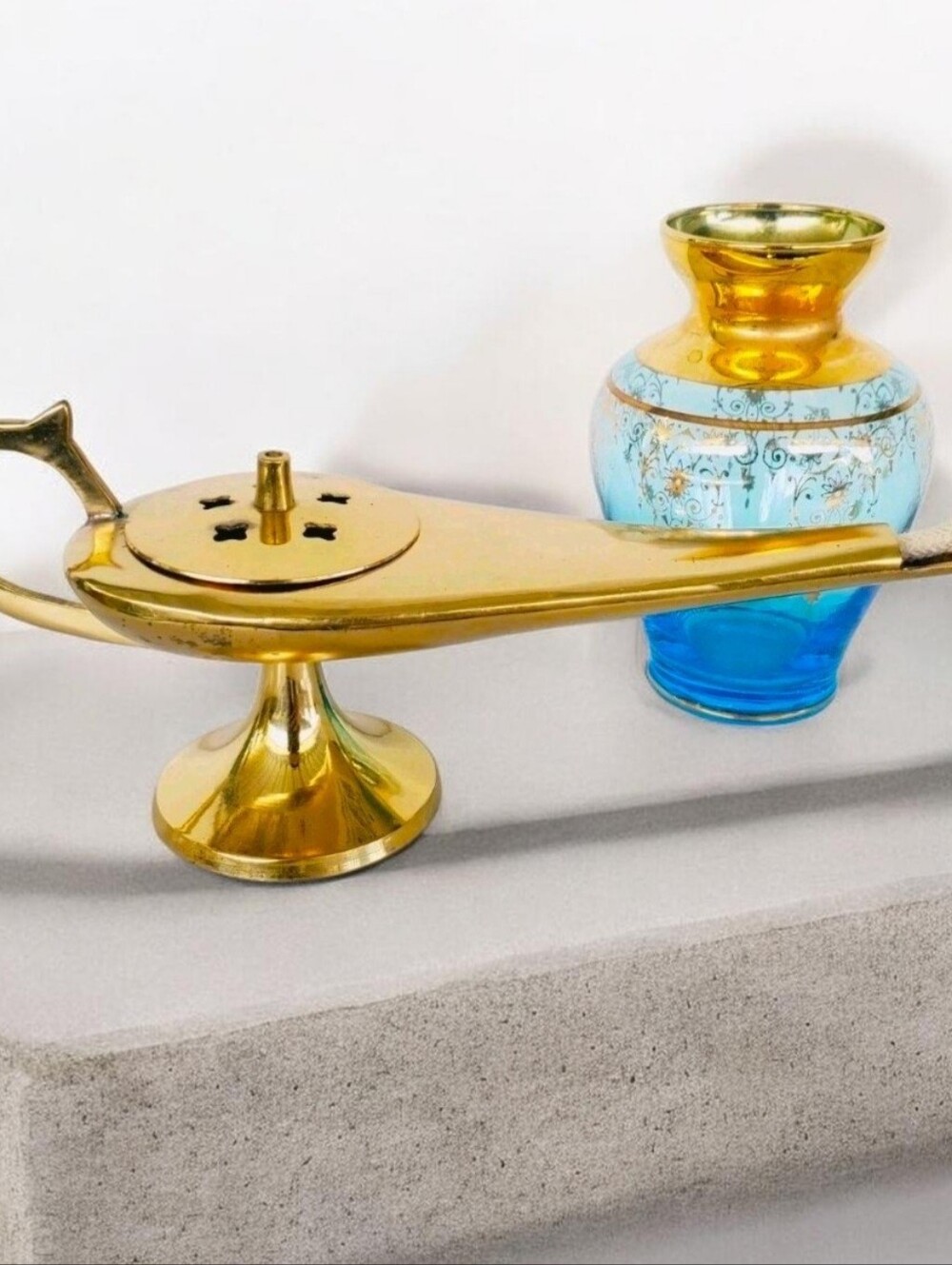 Vintage Vecchia Murano Art Glass Blue Vase 24k Gold Trim & Aladdin Oil Lamp